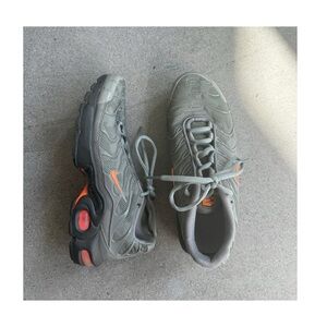 Nike AirMax TN Sneakers.